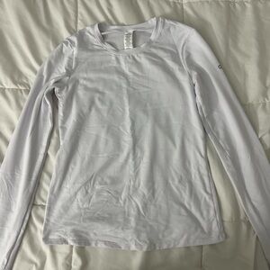 ALO Yoga Women's White Long Sleeve Sweatshirt